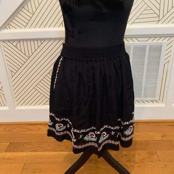 LOFT Dresses & Skirts - Loft Embroidery Skirt